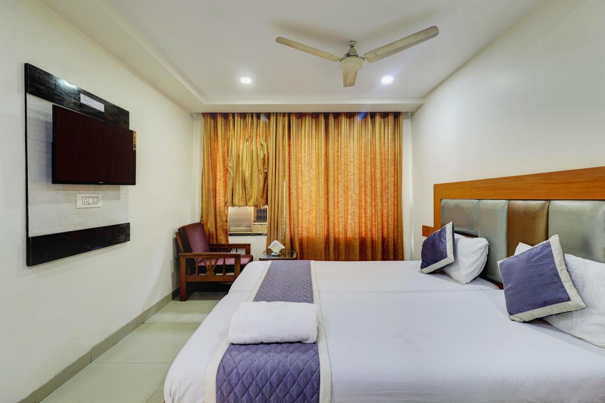 Hotel New Sarovar Grand Panvel Zewnętrze zdjęcie