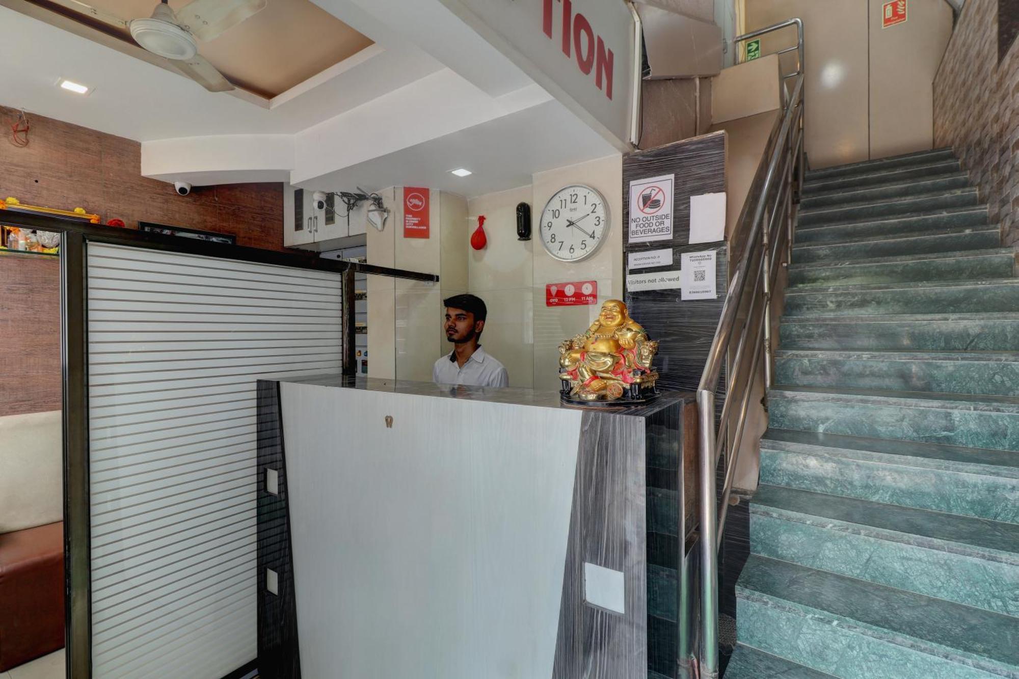 Hotel New Sarovar Grand Panvel Zewnętrze zdjęcie